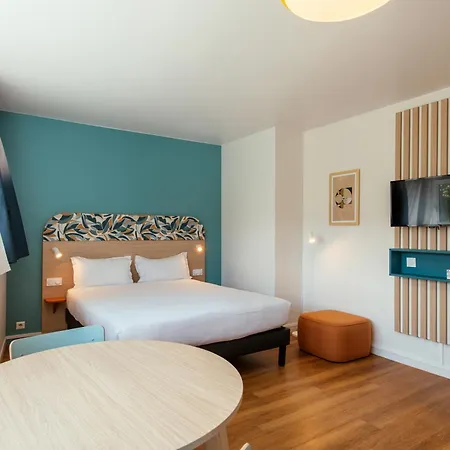 Adagio Access La Aparthotel 3*