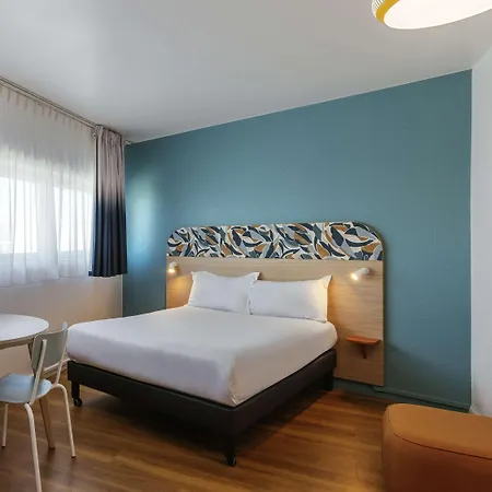 Adagio Access La Aparthotel 3*